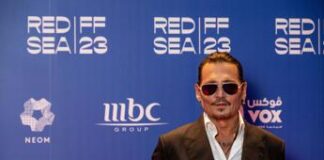 Denti nuovi per Johnny Depp: il nuovo look dell’attore alle Bahamas – Video
