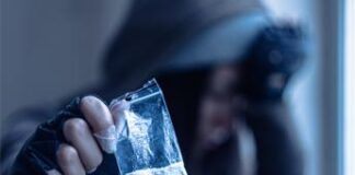 Giorgio Ricci, direttore del Centro Antiveleni Aoui Verona: “Paghetta di un bambino basta per mini dose di droga”. Allarme dei pediatri