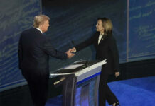 Elezioni Usa, perché Harris ha perso… “democraticamente” Elezioni Usa. Harris e Trump, la storica stretta di mano 8 anni dopo l'ultima volta. Il colpo di scena (cercato da Kamala) © Ansa