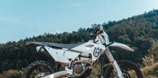 Husqvarna aggiorna la gamma Enduro Pro