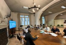 A Vicenza piove ancora, ma dovrebbe smettere nel tardo pomeriggio: per il momento è confermato il concerto di Fiorella Mannoia Il coc riunito per fare il punto sulla situazione maltempo a Vicenza