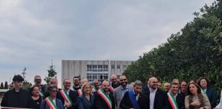 Centro studi di Bassano del Grappa, inaugurato il parco verde: uno spazio da vivere, con aula esterna e pensilina per le bici L'inaugurazione del parco al centro studi di Bassano del Grappa