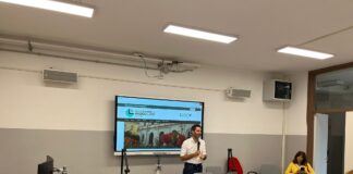 Agevolazioni per il trasporto pubblico agli studenti vicentini. L’iniziativa presentata questa mattina al liceo Lioy l'assessore Spiller spiega le agevolazioni sul trasporto pubblico