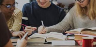 Libri di scuola, 10 consigli per risparmiare su acquisto tra e-commerce e sharing economy