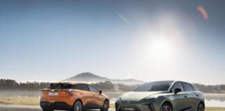 MG3 E MG4 XPOWER al salone di Torino