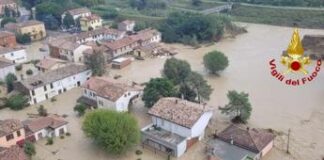 Maltempo, situazione drammatica in Emilia Romagna. Dal Veneto aiuto di Protezione Civile e volontari Alpini maltempo emilia romagna aiuti dal veneto