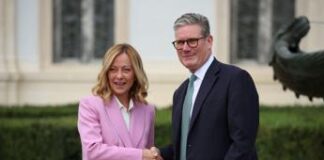 Migranti, Meloni incassa ok Starmer: “Se modello Albania funziona sarà chiave di volta”