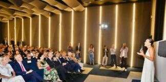Mostra di Venezia: al Lido film su Ennio Doris, la figlia Sara: “Il 24 novembre sarà su Canale 5”