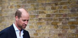 Nuovo look per William, il principe torna agli impegni pubblici con la barba