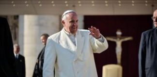 Papa: “Alleanza globale per la salute dei bambini, non ci sono incurabili”