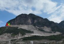 Movimento della roccia nella parete La Gioia: chiusa la strada provinciale 350 a Valdastico parete la gioia in movimento, chiusa la strada provinciale 350 valdastico