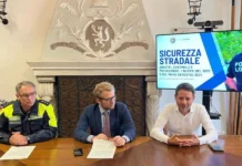 Sicurezza stradale a Vicenza: più controlli ed educazione per ridurre gli incidenti.  Dati 2023 e primo semestre 2024 raccolti dalla polizia locale Sicurezza stradale a Vicenza, da sx commissario EQ della polizia locale Michele Camarata, sindaco Giacomo Possamai e assessore alla mobilità Cristiano Spiller