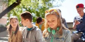 Stop smartphone e social sotto 14 e 16 anni, petizione supera 5mila firme