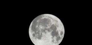 Superluna ed eclissi parziale in Italia: il doppio spettacolo da non perdere