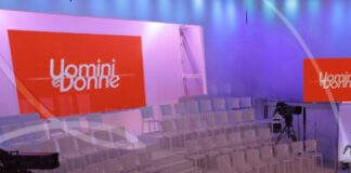 Torna ‘Uomini e donne’ dopo i numerosi rinvii: chi sono i 4 nuovi tronisti