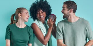 Tupperware avvia la procedura di fallimento: in crisi lo storico marchio di contenitori per alimenti