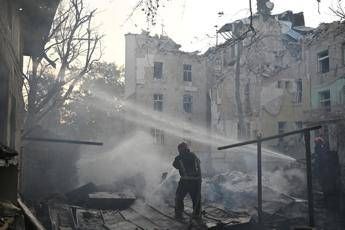 Ucraina, tregua finita: attacchi russi su varie città, sirene a Kiev