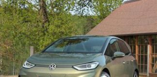 Volkswagen, vendite in calo, si pensa alla chiusura di una fabbrica