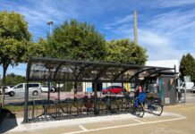 Biciclette, nuova pensilina ad Anconetta e progetto di ciclovia urbana fino alla Cittadella degli studi La nuova pensilina per le bici ad Anconetta