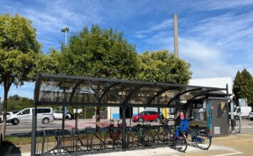 Pillole di informazione: ciclovia di Anconetta, telecamere Ztl e SP31 La nuova pensilina per le bici ad Anconetta