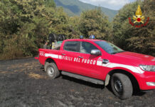 Caltrano, brucia un campo di sterpaglie, i Vigili del fuoco evitano che le fiamme arrivino al bosco vigili del fuoco a Caltrano per incendio sterpaglie
