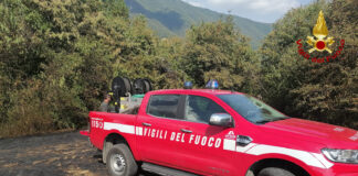 Caltrano, brucia un campo di sterpaglie, i Vigili del fuoco evitano che le fiamme arrivino al bosco vigili del fuoco a Caltrano per incendio sterpaglie