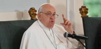 Aborto, il premier del Belgio contro il Papa: “Parole inaccettabili”