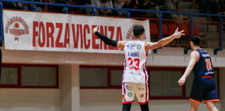 Basket B maschile, vittoria al cardiopalma 85-84 della Civitus Vicenza sabato 30: sesta di fila a Dueville con la Rucker S. Vendemiano Almansi carica i tifosi della Civitus Vicenza