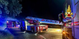 Auto cada in scarpata a Monte Pellegrino, vivi i due occupanti