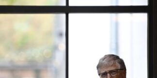 Bill Gates dona 50 milioni di dollari a Kamala Harris, Nyt: “Preoccupato per seconda presidenza Trump”