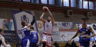 Basket serie B, Civitus Vicenza batte Novipiù Monferrato 73-69: decisivo Da Campo negli ultimi secondi Civitus Vicenza vs Novipiù Monferrato, una fase di gioco