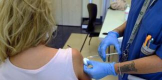Covid, due vaccini meglio di uno: Usa consigliano doppia dose per evitare ricoveri