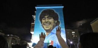 Dal murales alla processione, Napoli omaggia Maradona per i 64 anni dalla nascita