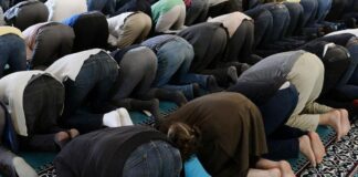 Danimarca vuole bandire la convocazione alla preghiera dei musulmani: “Sembra Islamabad”