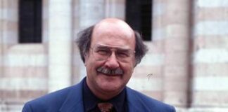 È morto Antonio Skarmeta, l’autore di ‘Il postino di Neruda’ aveva 83 anni