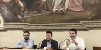 Il mondo in bilico: le elezioni USA e l’Italia per Matteo Muzio (Jefferson) e Giacomo Stiffan (Prismag) “moderati” da Salvatore Borghese (Youtrend) Elezioni Usa, il mondo in bilico, da sx Giacomo Stiffan di Prismag, Matteo Muzio di Jefferson - Lettere sull'America e Salvatore Borghese (Youtrend)