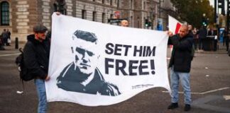 Gb, condannato a 18 mesi l’attivista di estrema destra Tommy Robinson