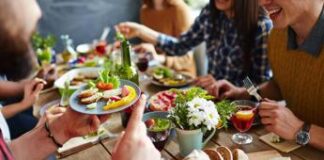 Genere influenza gusti, lui preferisce carni rosse e spuntini notturni