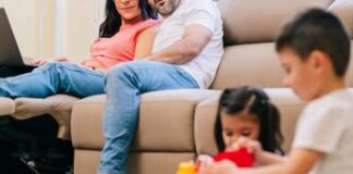 Genitorialità, l’impegno dei privati: Haleon a supporto delle mamme e dei papà