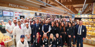 Alì chiude il 2024 in crescita con i successori di Francesco Canella: fatturato a +1,5% e nuovo slancio per sviluppo e sostenibilità Alì, Il personale del nuovo supermercato Alì in Strada delle Cattane a Vicenza