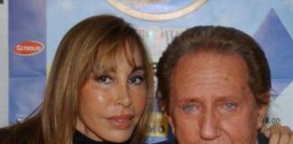 In arrivo la serie tv su Mike Bongiorno, Daniela Zuccoli: “Ho pianto guardandola, così non lo avete mai visto”