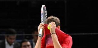 Medvedev, rabbia dopo sconfitta: il lancio di racchetta finisce male – Video