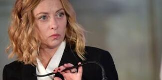 Migranti, Meloni: “Continueremo a lavorare senza sosta per difendere confini”