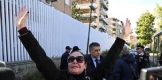 Napoli, la mamma di Giogiò: “La politica dovrebbe chiedermi di scendere in campo”