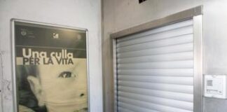 Neonati salvati da culla per la vita: storia di Mario, Azzurra ed Enea