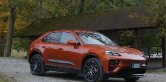 Porsche presenta Macan, il suo primo SUV elettrico