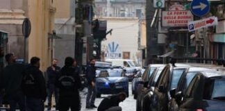 Quindicenne ucciso a Napoli, attesa per l’autopsia: le indagini