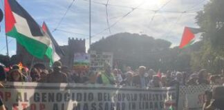 Roma, in corteo un migliaio di manifestanti pro Palestina: “Siamo tutti antisionisti”