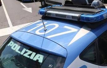 Scontri tra tifosi Lazio e Napoli su A1, 80 bloccati: sequestrati bastoni e taglierini