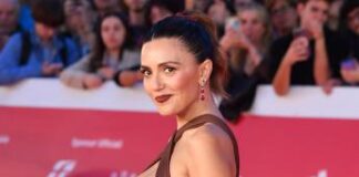 Serena Rossi a sorpresa canta alla Festa del Cinema di Roma